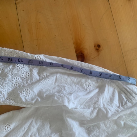 White eyelet blouse - Picture 4 of 5